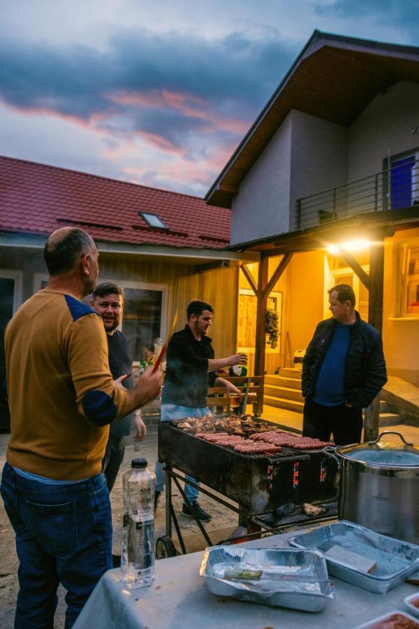 Casa Amaya Bacău Exteriör bild