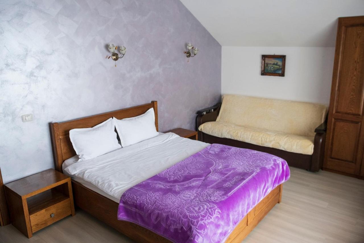 Casa Amaya Bacău Exteriör bild